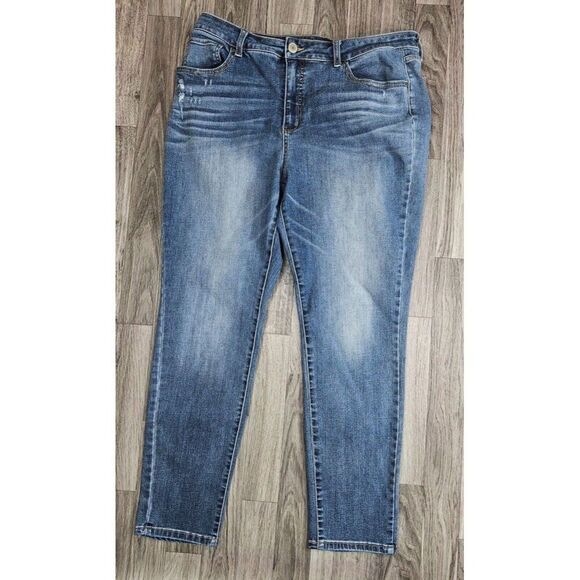 (3/$35) Time And Tru Plus Size 18 High Rise Skinny Distressed Denim Blue Jeans - Picture 1 of 12